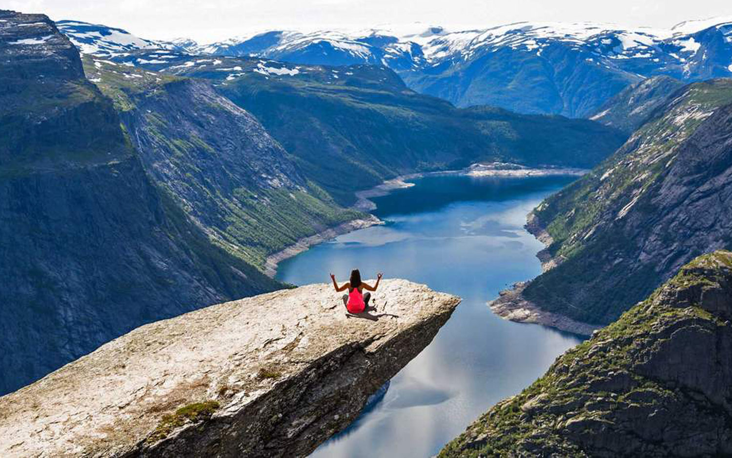 Exploring the World Alone: The Joys and Benefits of Solo Travel